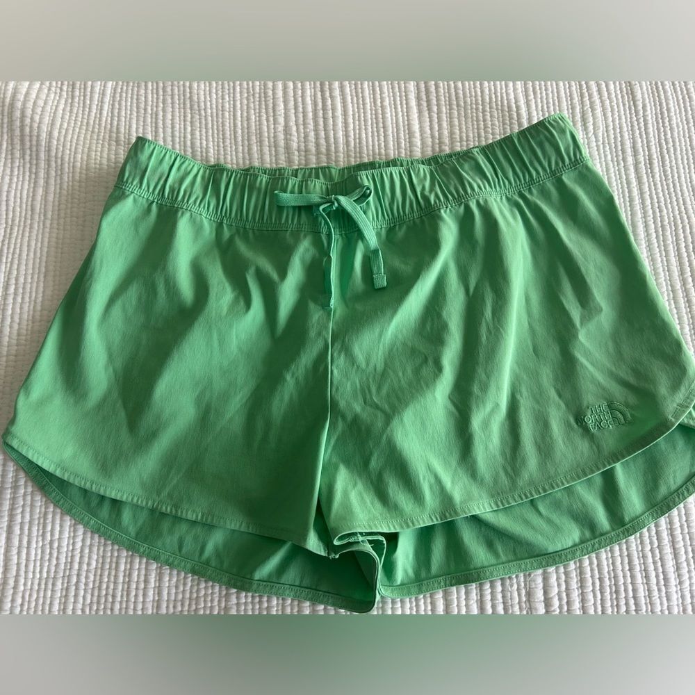 The North Face Women’s  Green Athletic Shorts Lightweight Quick-Dry Size Large